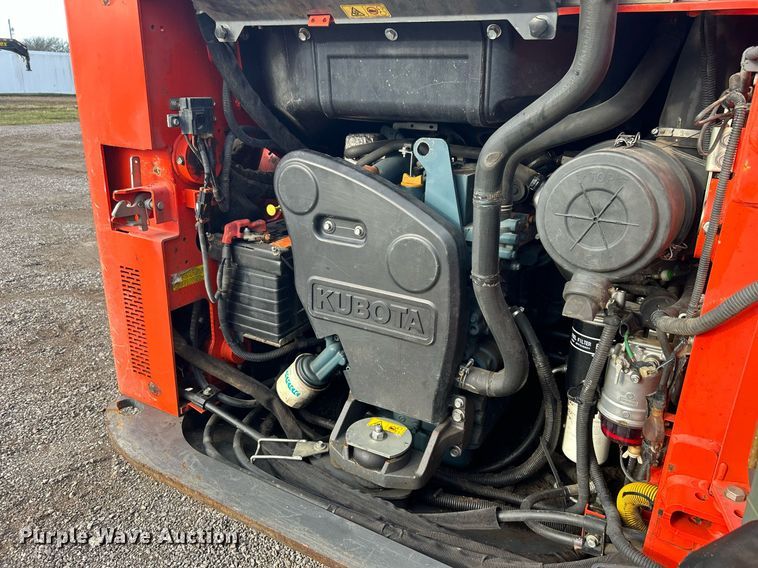 image for item NB9328 2021 Kubota SSV75 skid steer loader