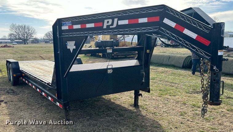 image for item NB9329 2018 PJ Trailers tilt deck equipment trailer