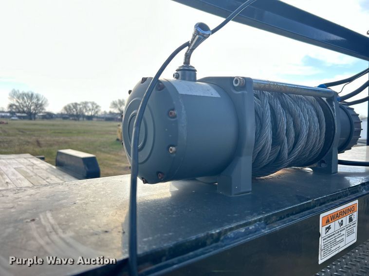 image for item NB9329 2018 PJ Trailers tilt deck equipment trailer