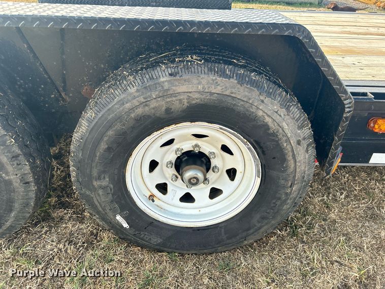 image for item NB9329 2018 PJ Trailers tilt deck equipment trailer