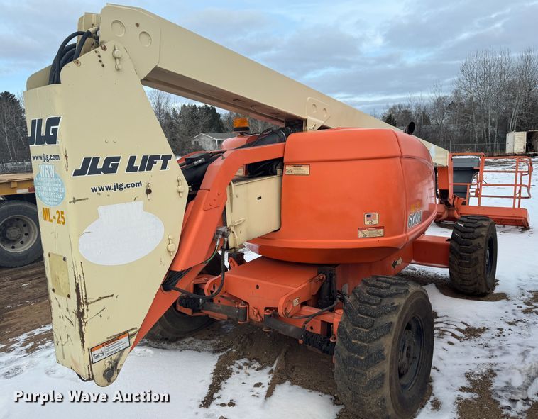 image for item NB9511 2001 JLG 600A boom lift
