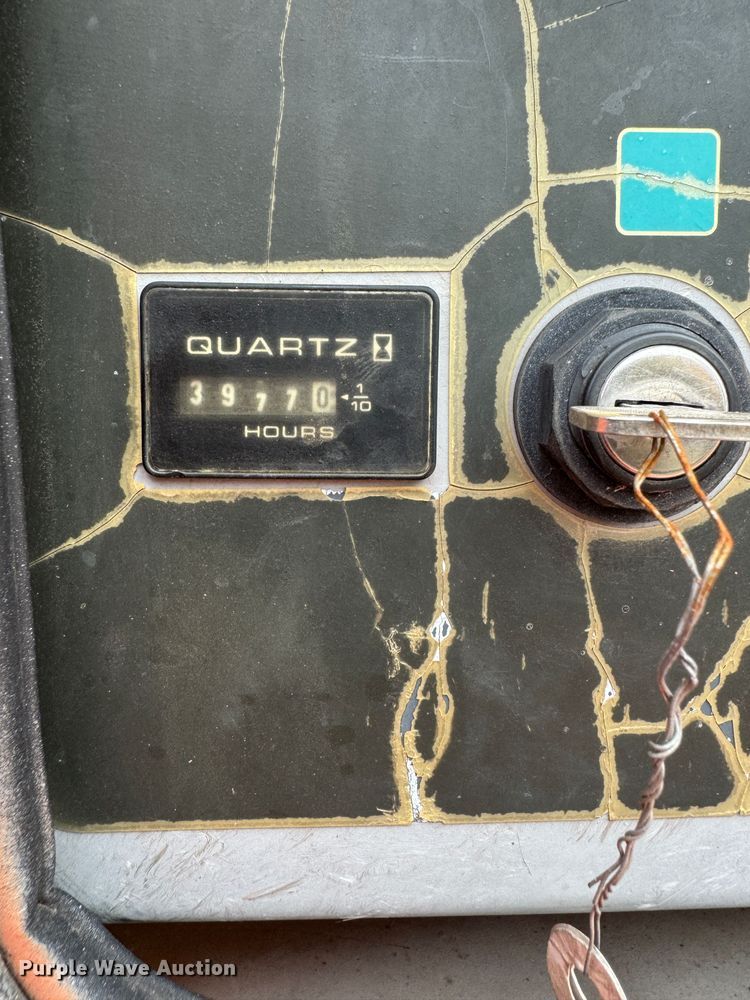 image for item NB9511 2001 JLG 600A boom lift