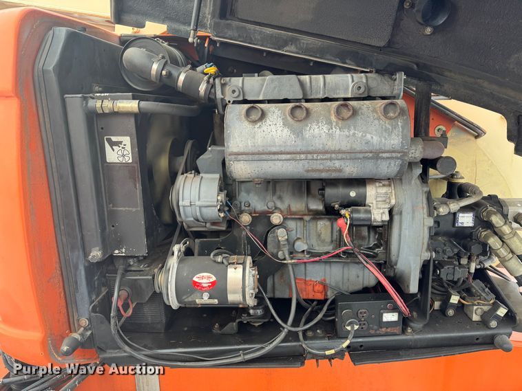 image for item NB9511 2001 JLG 600A boom lift