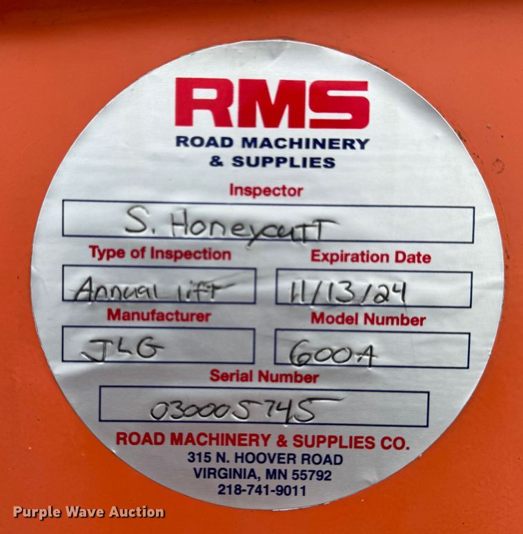 image for item NB9511 2001 JLG 600A boom lift