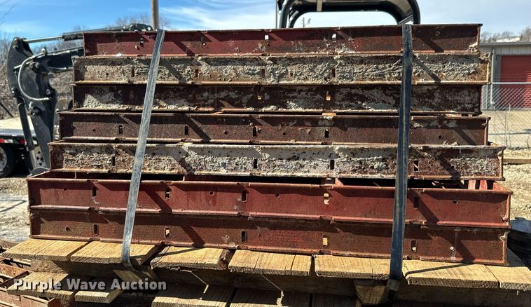 image for item NF9282 Concrete forms: