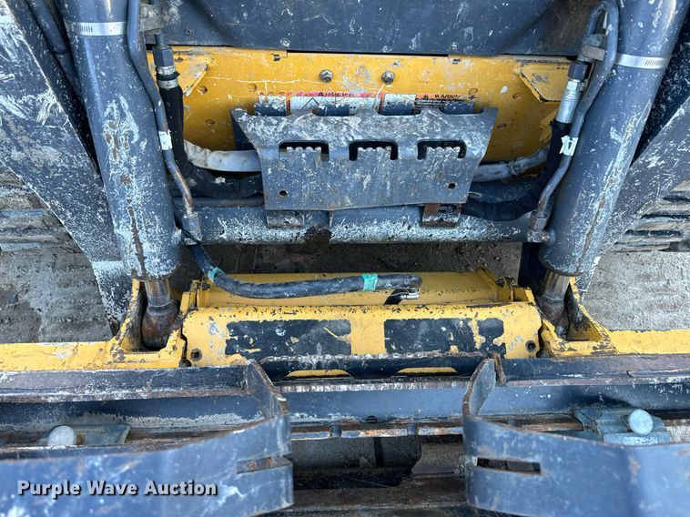 image for item NF9293 2019 John Deere 325G tracked skid steer loader