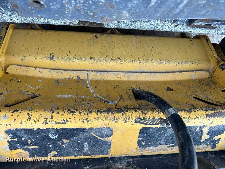 image for item NF9293 2019 John Deere 325G tracked skid steer loader