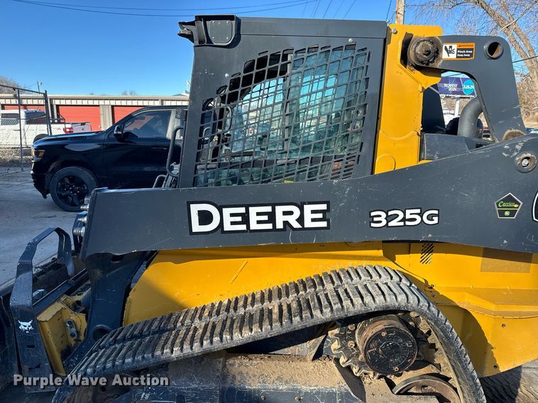 image for item NF9293 2019 John Deere 325G tracked skid steer loader