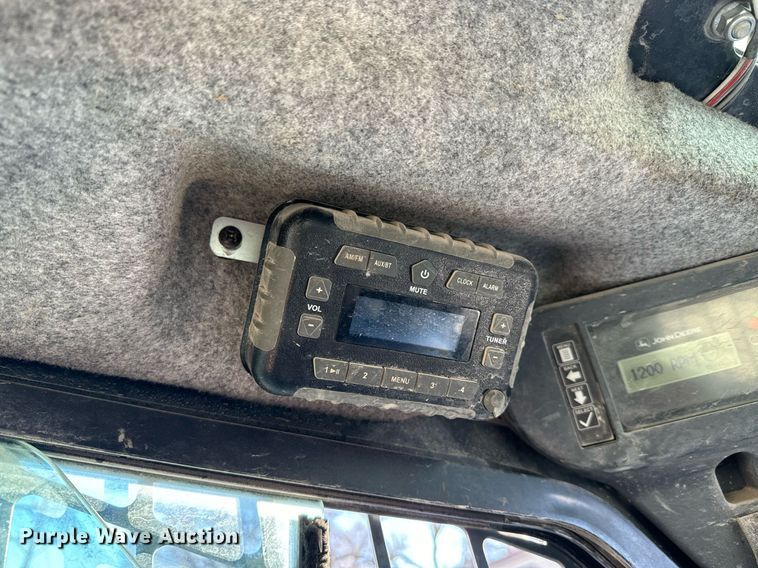 image for item NF9293 2019 John Deere 325G tracked skid steer loader