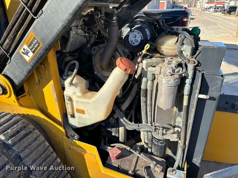 image for item NF9293 2019 John Deere 325G tracked skid steer loader