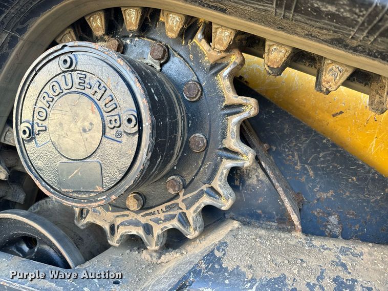 image for item NF9293 2019 John Deere 325G tracked skid steer loader