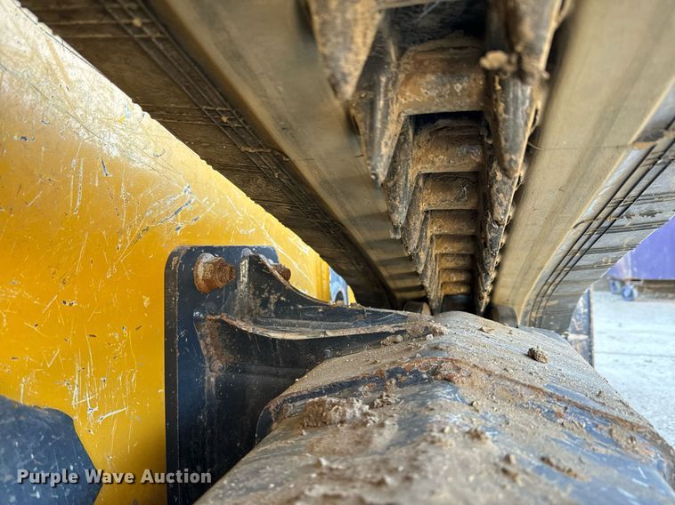 image for item NF9293 2019 John Deere 325G tracked skid steer loader