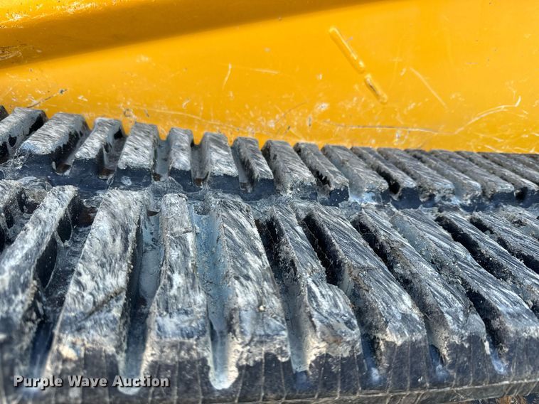 image for item NF9293 2019 John Deere 325G tracked skid steer loader