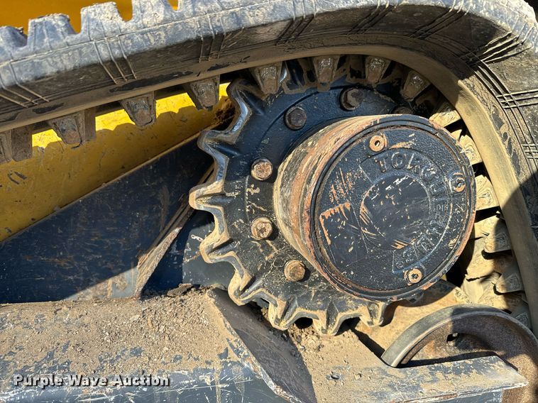 image for item NF9293 2019 John Deere 325G tracked skid steer loader