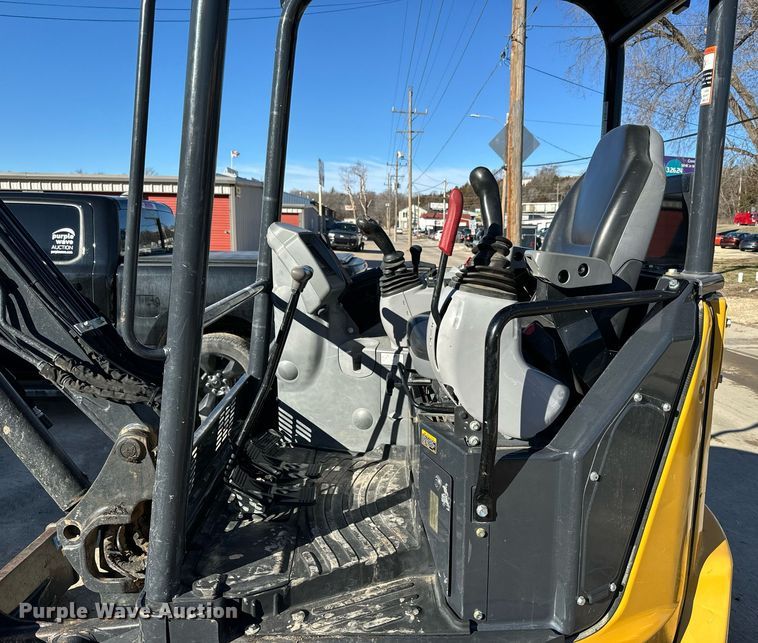 image for item NF9294 2020 John Deere  35G mini excavator