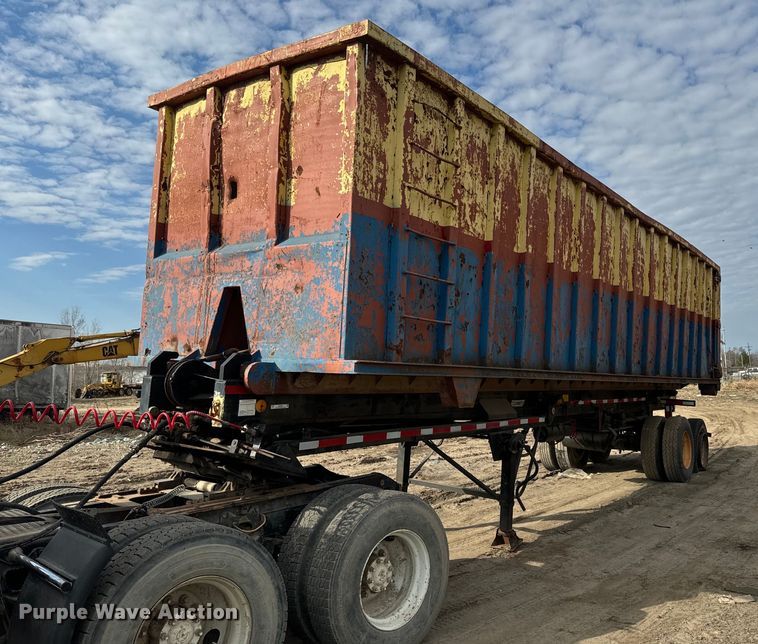 image for item NF9340 1993 Clement roll-off container trailer