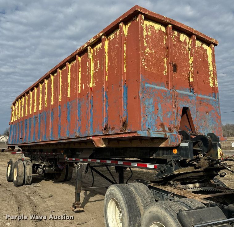 image for item NF9340 1993 Clement roll-off container trailer