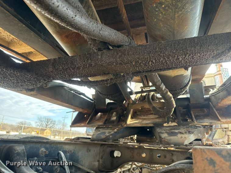 image for item NF9340 1993 Clement roll-off container trailer