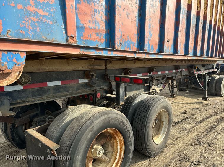 image for item NF9340 1993 Clement roll-off container trailer