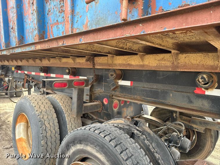 image for item NF9340 1993 Clement roll-off container trailer