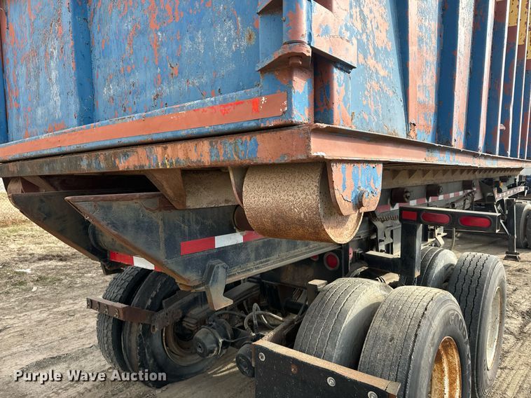 image for item NF9340 1993 Clement roll-off container trailer