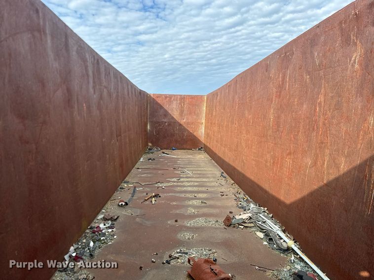 image for item NF9340 1993 Clement roll-off container trailer