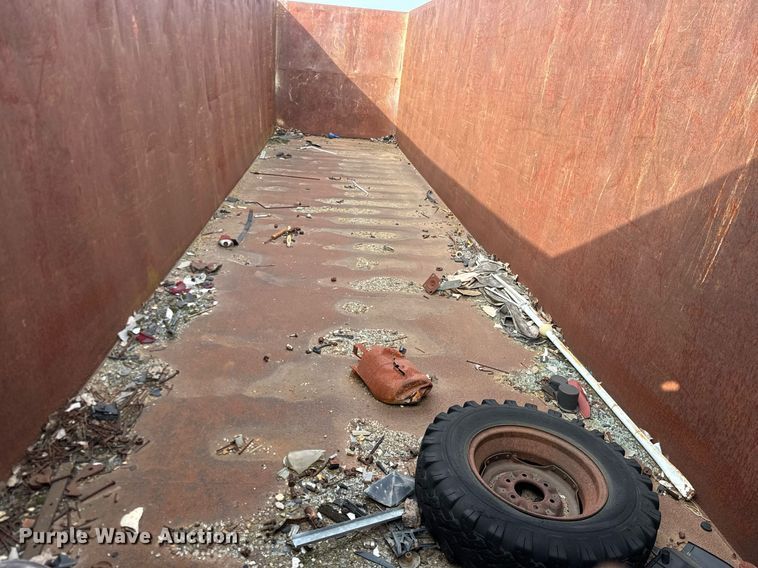 image for item NF9340 1993 Clement roll-off container trailer