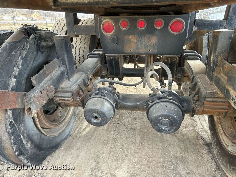 image for item NF9340 1993 Clement roll-off container trailer