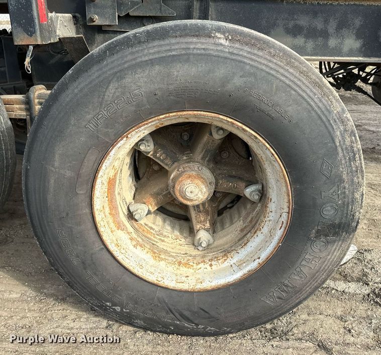 image for item NF9340 1993 Clement roll-off container trailer