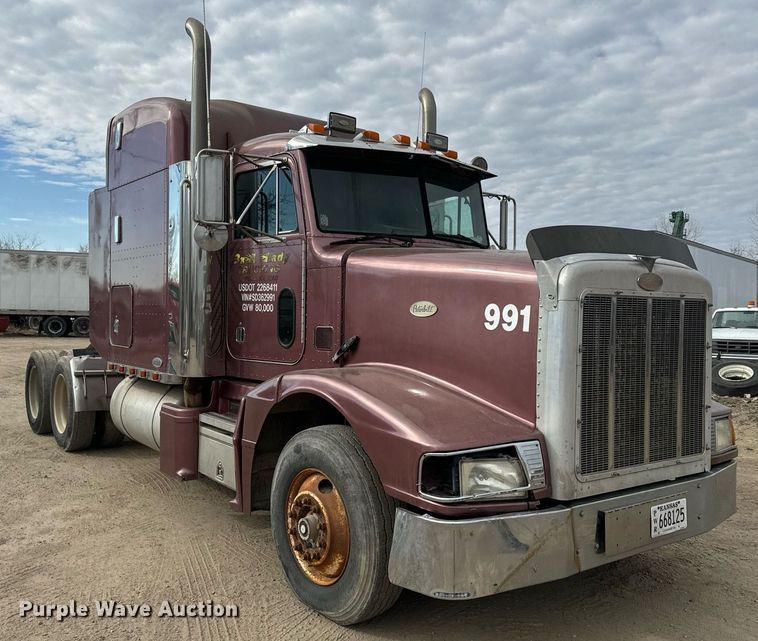 image for item NF9341 1995 Peterbilt  377 semi truck