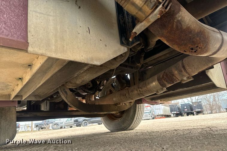 image for item NF9341 1995 Peterbilt  377 semi truck