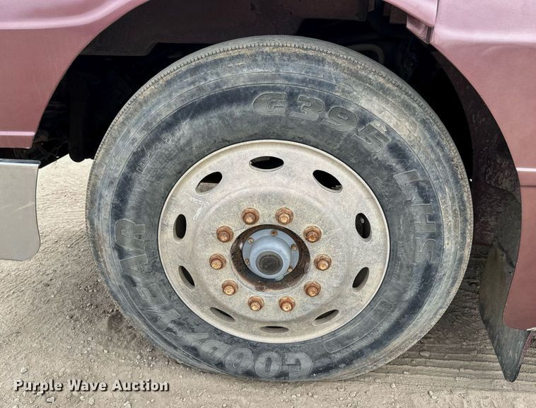 image for item NF9341 1995 Peterbilt  377 semi truck