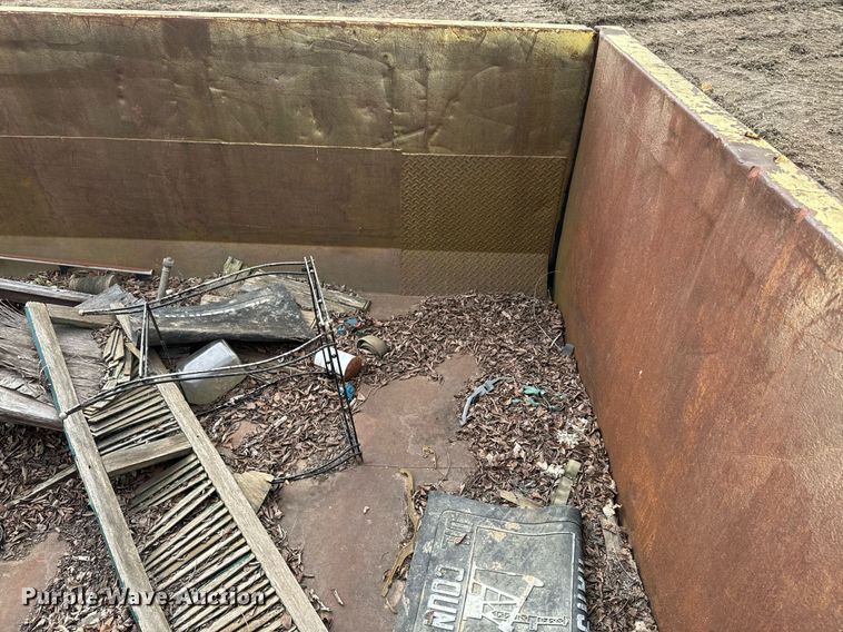 image for item NF9342 Roll-off dumpster