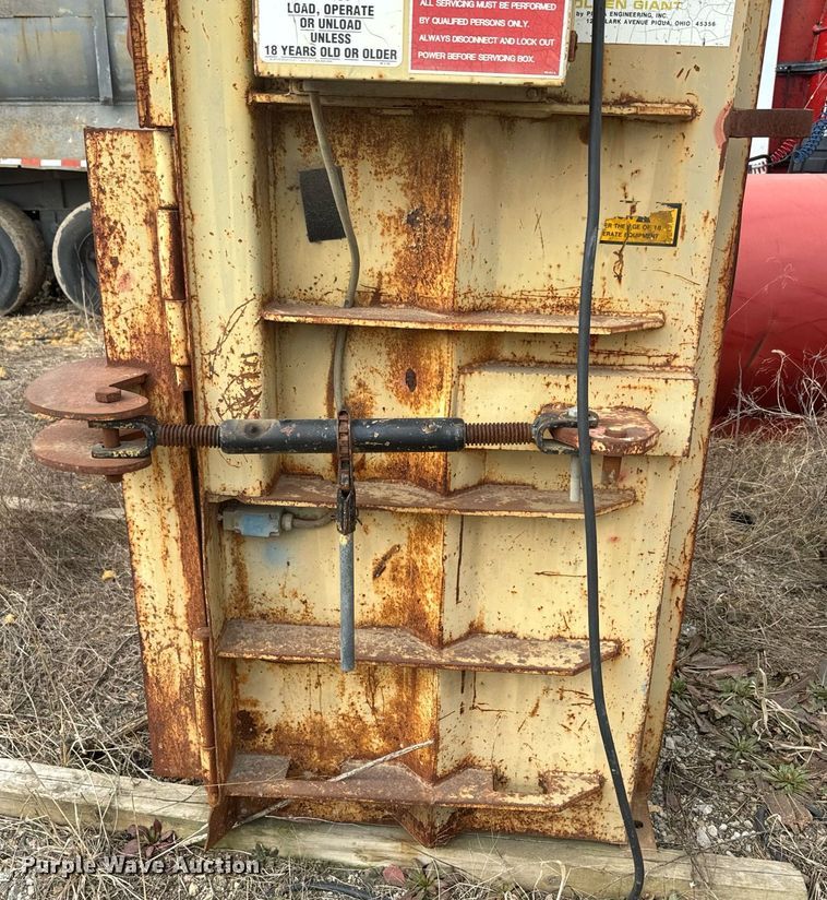 image for item NF9344 (2) cardboard balers