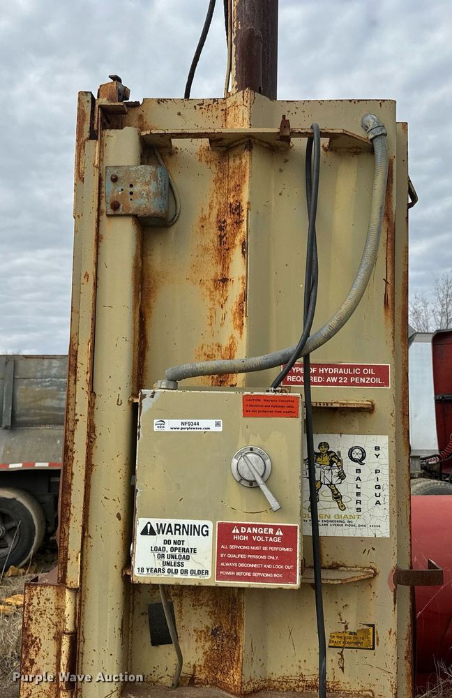 image for item NF9344 (2) cardboard balers