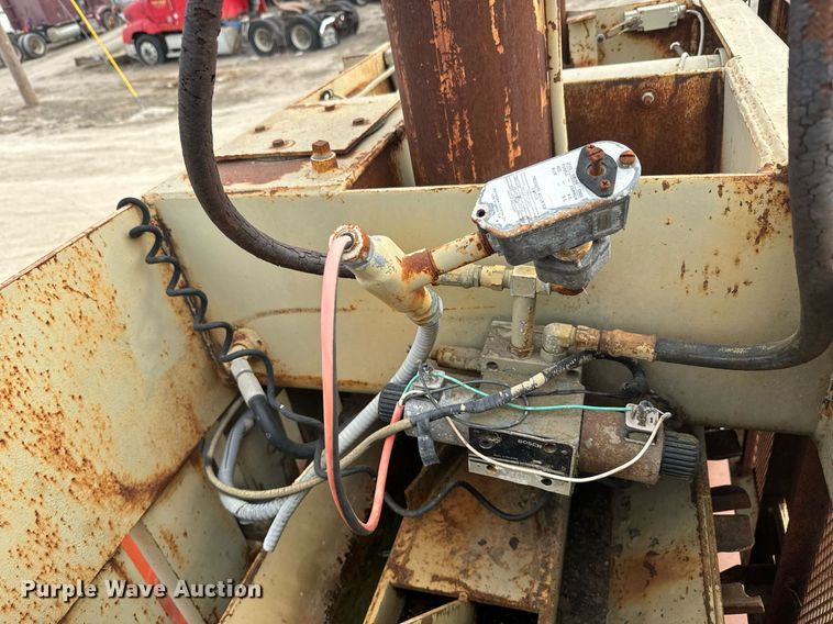 image for item NF9344 (2) cardboard balers