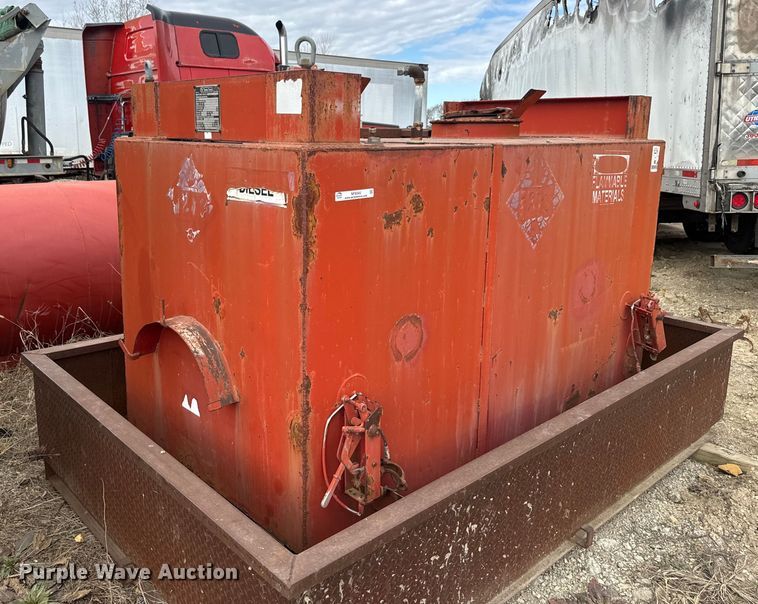 image for item NF9345 1992 Tri State fuel tank