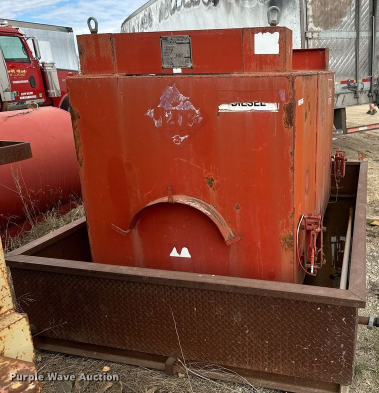 image for item NF9345 1992 Tri State fuel tank