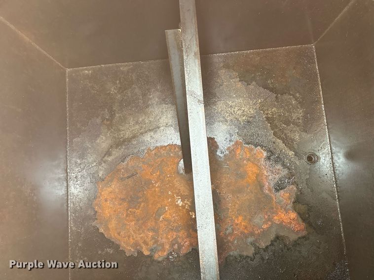 image for item NF9345 1992 Tri State fuel tank