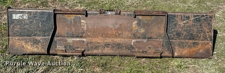 image for item NF9359 John Deere skid steer bucket