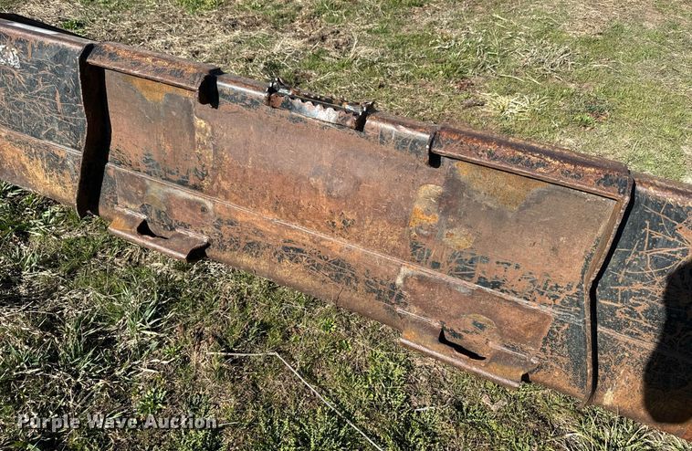 image for item NF9359 John Deere skid steer bucket