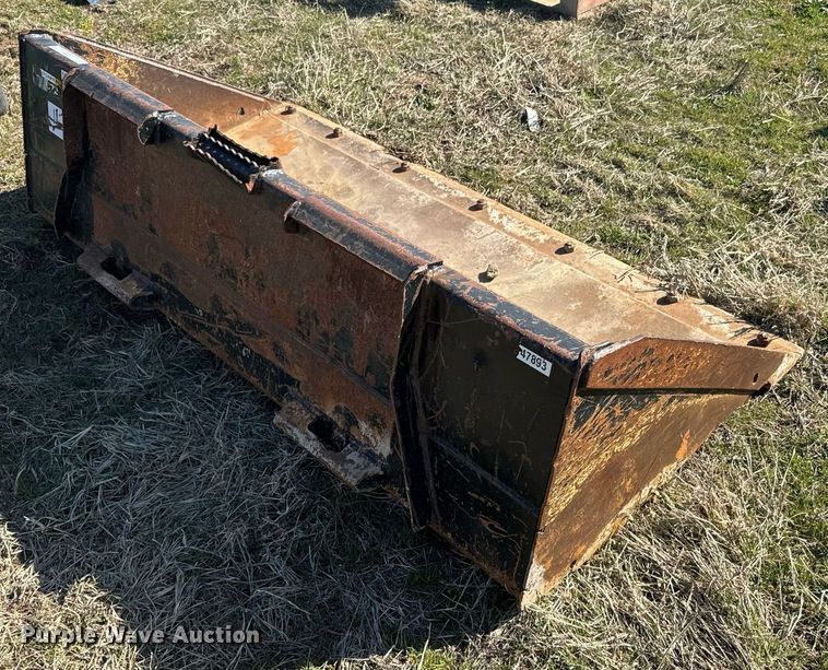 image for item NF9360 John Deere C72 skid steer bucket