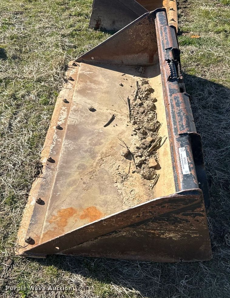 image for item NF9360 John Deere C72 skid steer bucket