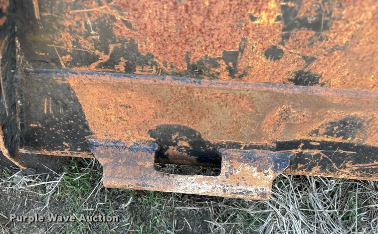 image for item NF9360 John Deere C72 skid steer bucket