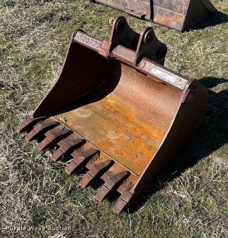 image for item NF9361 Excavator bucket