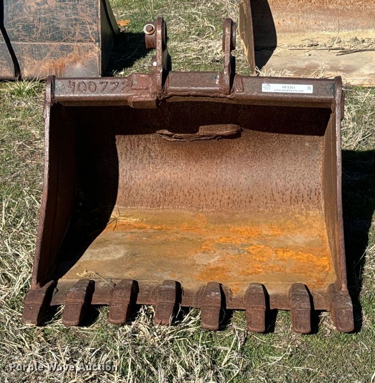image for item NF9361 Excavator bucket