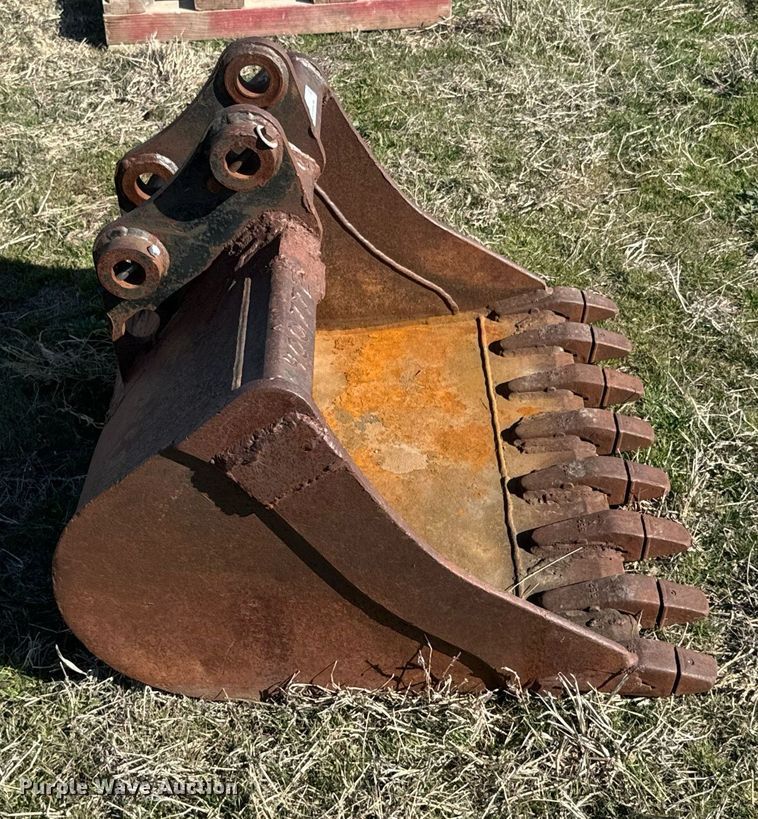 image for item NF9361 Excavator bucket