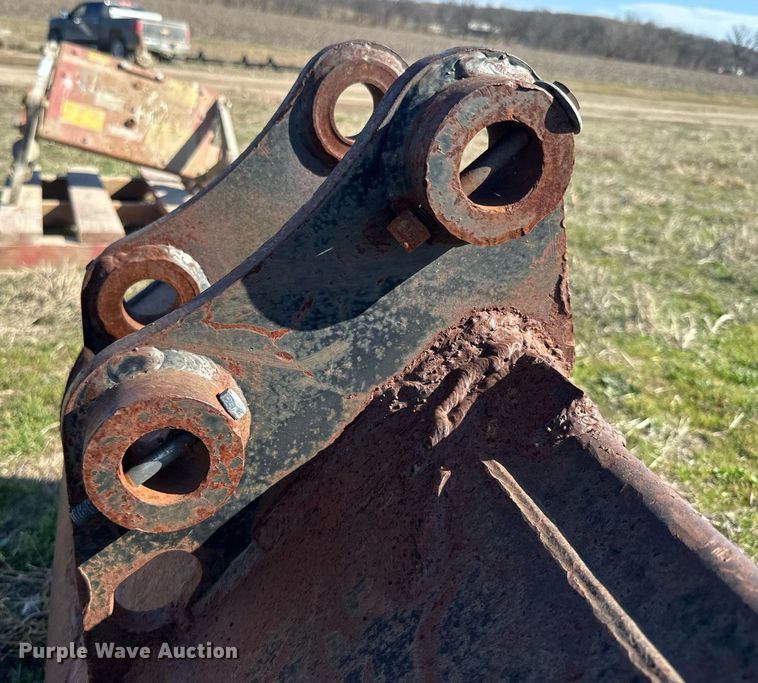 image for item NF9361 Excavator bucket