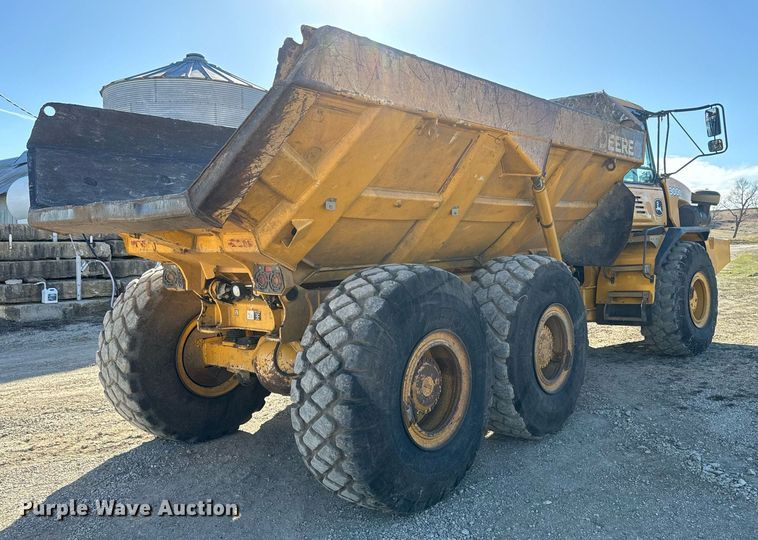 image for item NF9367 2014 John Deere 300D Series II haul truck