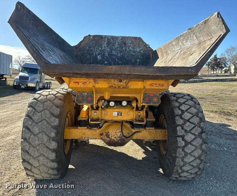 image for item NF9367 2014 John Deere 300D Series II haul truck